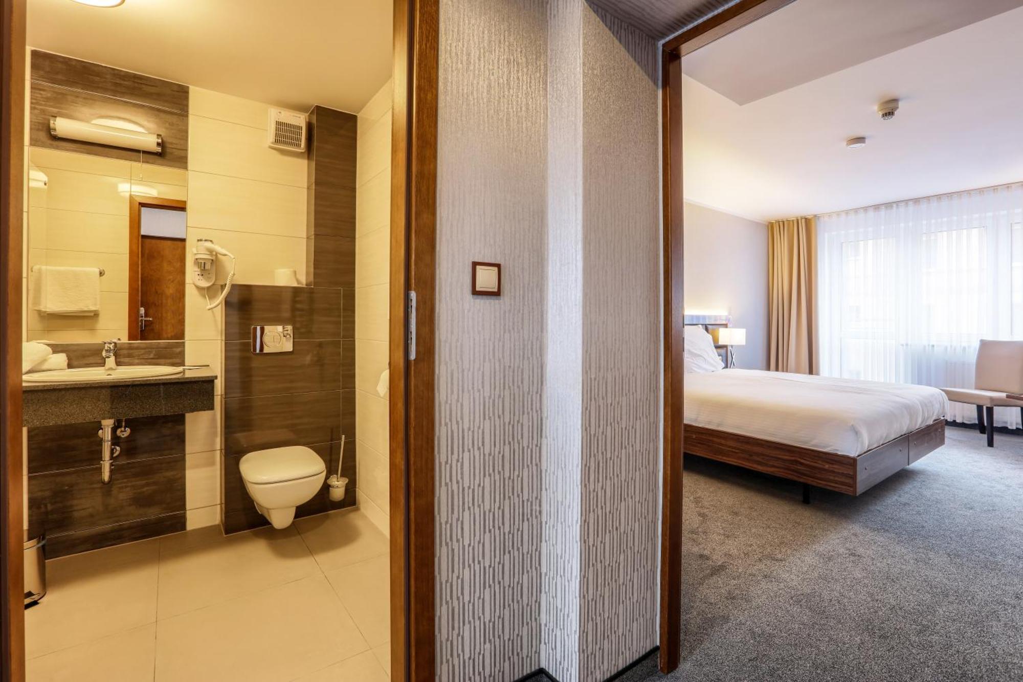 Hotel Weneda Opole Værelse billede