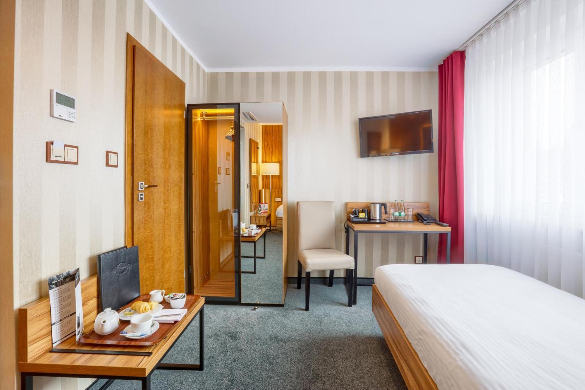 Hotel Weneda Opole Værelse billede