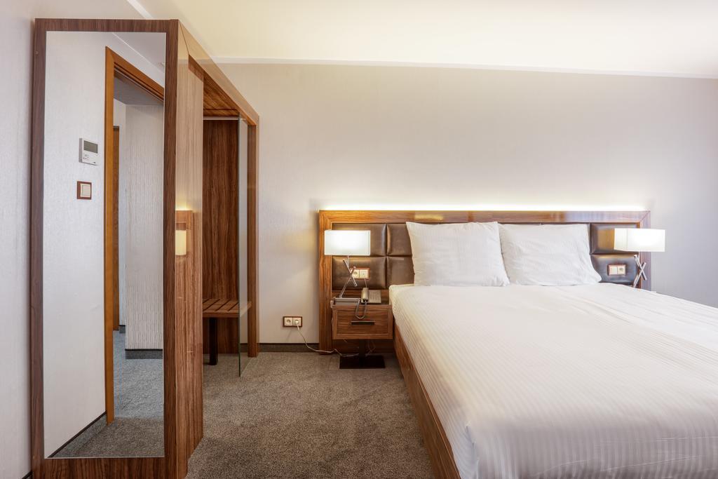 Hotel Weneda Opole Værelse billede